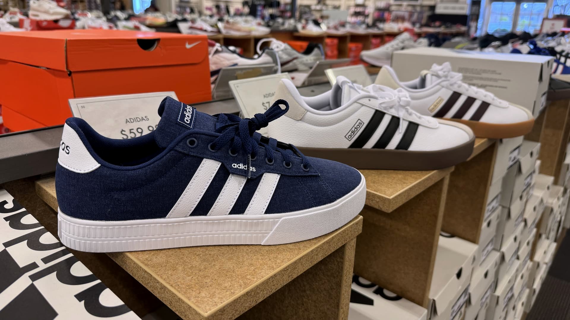 Adidas-annonce-des-licenciements-malgré-une-année-_processed